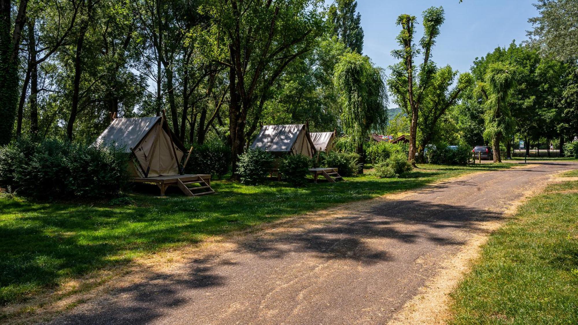 Camping Vesoul Vaivre-et-Montoille エクステリア 写真